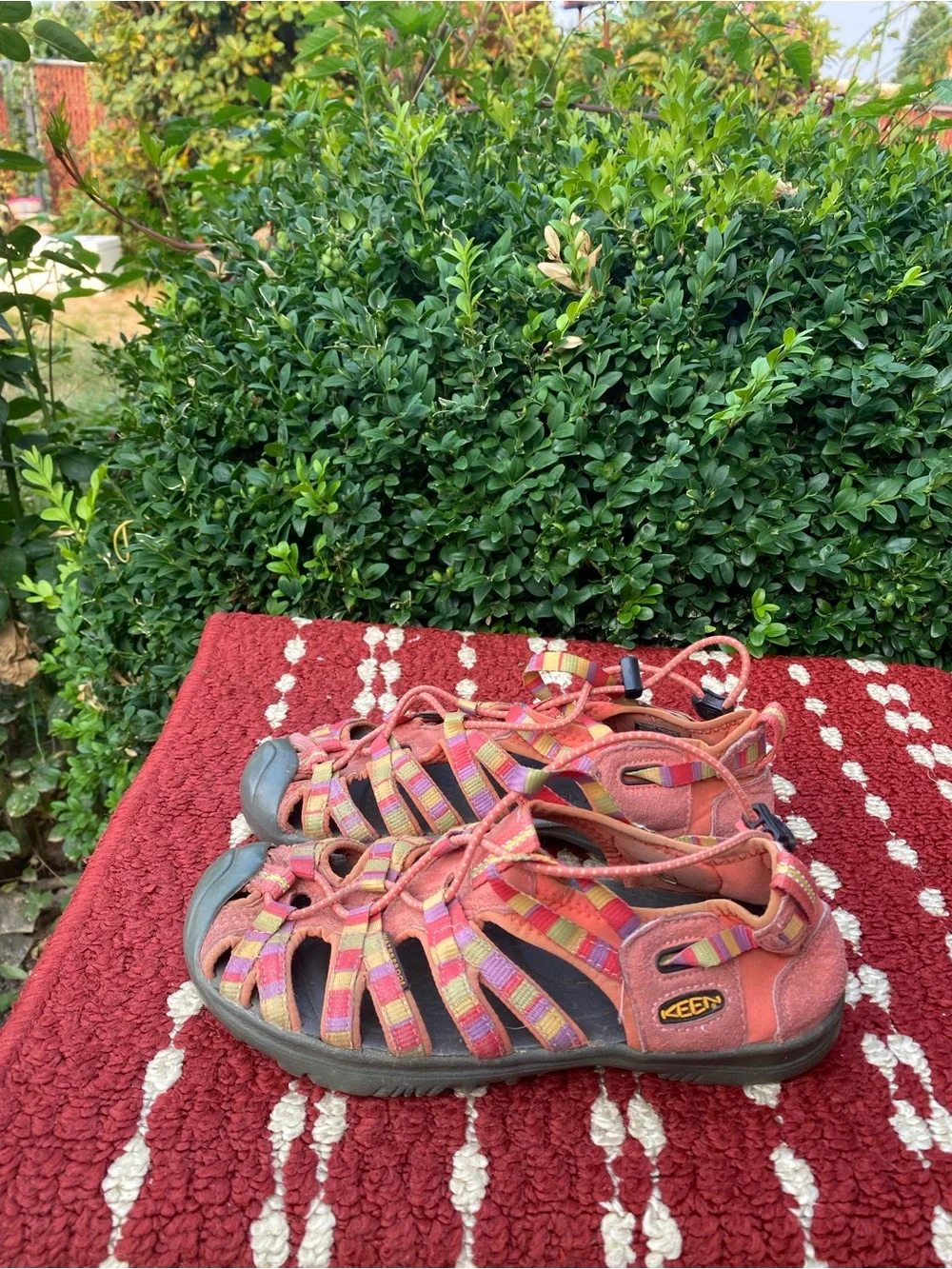 Keen Girl’s Multicolor Strappy Outdoor Coral and Pink Sandals Size 3